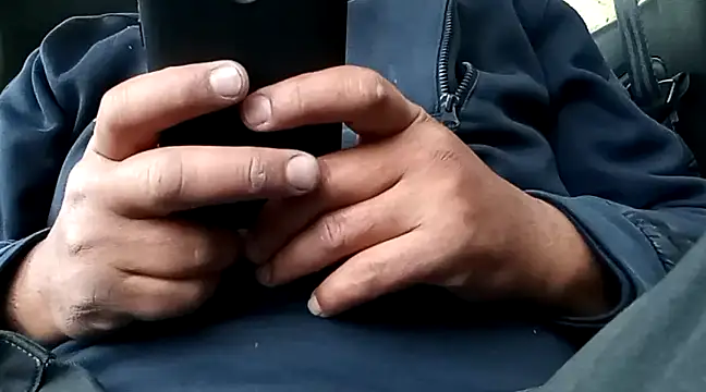 Snapshot of totino975 chatting on February 2025 03:52:01 PM totino975 online show from February 2025 03:52:01 PM