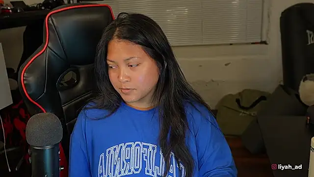 Bubbleliyah online show from November 2025 03:06:01 AM