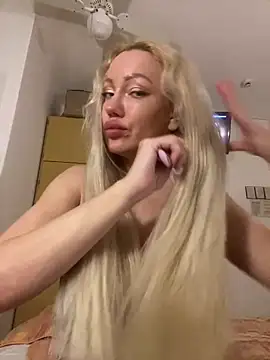 Snapshot of SofiaJoy chatting on February 2025 02:26:01 PM SofiaJoy online show from February 2025 02:26:01 PM