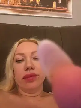 Snapshot of SofiaJoy chatting on September 2025 07:30:01 PM SofiaJoy online show from September 2025 07:30:01 PM