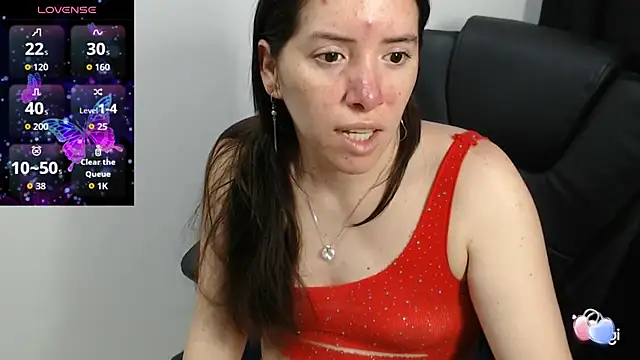 spicey latina online show from October 2025 01:23:02 PM