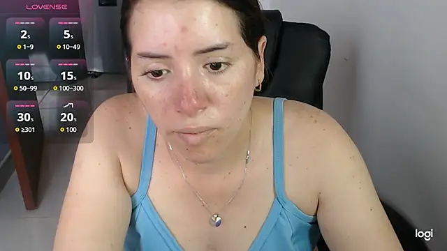 Snapshot of spicey_latina chatting on May 2026 04:59:02 PM spicey latina online show from May 2026 04:59:02 PM