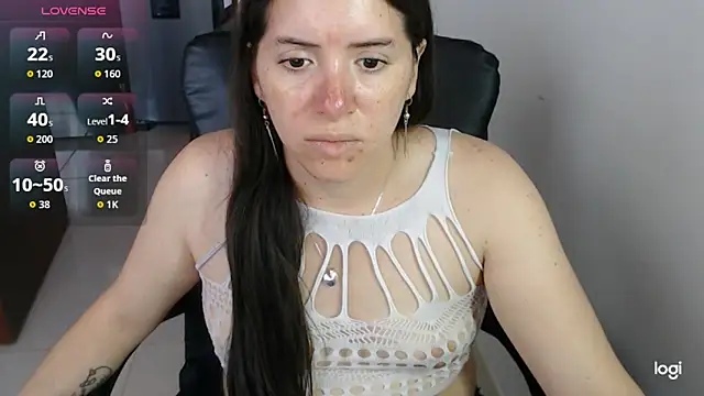 spicey latina online show from June 2026 06:17:02 PM