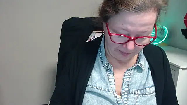 Adelewildx online show from March 2025 04:06:01 AM