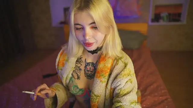 Snapshot of Allison_Cuty chatting on December 2024 08:05:01 PM Allison Cuty online show from December 2024 08:05:01 PM
