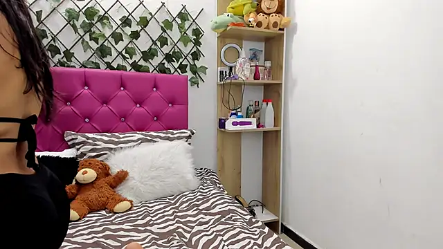 Snapshot of BellaBellosinia chatting on October 2025 01:55:02 AM BellaBellosinia online show from October 2025 01:55:02 AM