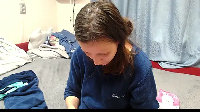 Snapshot of alisacucumber chatting on September 2025 06:42:02 PM alisacucumber online show from September 2025 06:42:02 PM