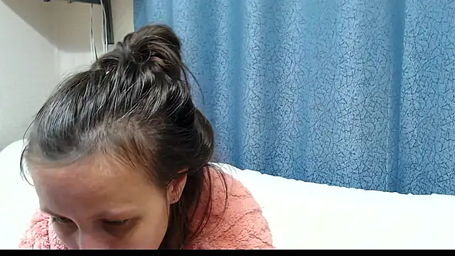 Snapshot of alisacucumber chatting on September 2025 05:49:01 PM alisacucumber online show from September 2025 05:49:01 PM