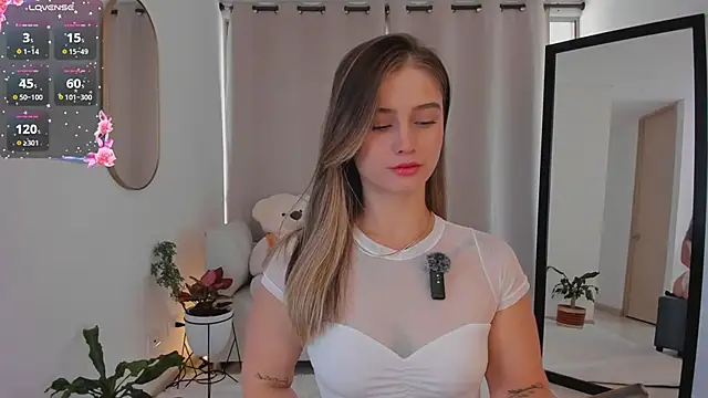 roxie gates  online show from September 2025 04:34:01 PM