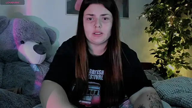 Snapshot of Eva_Shameless chatting on December 2024 06:50:01 PM Eva Shameless online show from December 2024 06:50:01 PM
