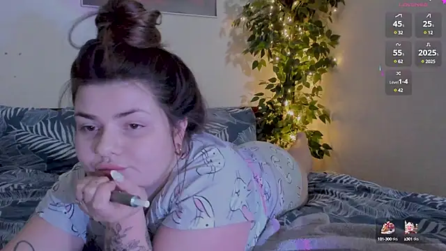 Snapshot of Eva_Shameless chatting on December 2024 07:49:02 PM Eva Shameless online show from December 2024 07:49:02 PM