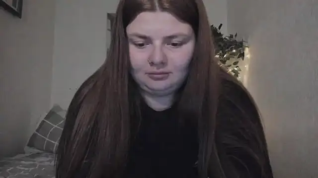 Snapshot of Eva_Shameless chatting on February 2025 08:33:02 PM Eva Shameless online show from February 2025 08:33:02 PM