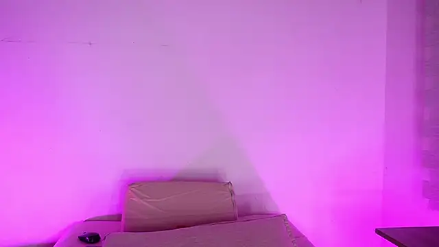 emyli sw  online show from September 2025 03:08:01 AM