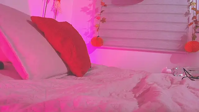 emyli sw  online show from October 2025 03:06:02 AM