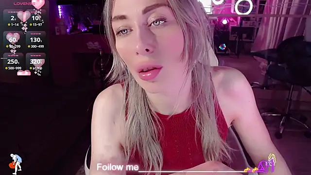 Snapshot of AnnieGOld_ chatting on March 2026 07:28:02 PM AnnieGOld online show from March 2026 07:28:02 PM