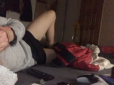 Snapshot of Chris-LE91 chatting on January 2026 04:50:02 AM Chris-LE91 online show from January 2026 04:50:02 AM