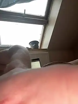 Snapshot of Chris-LE91 chatting on March 2026 06:19:01 AM Chris-LE91 online show from March 2026 06:19:01 AM