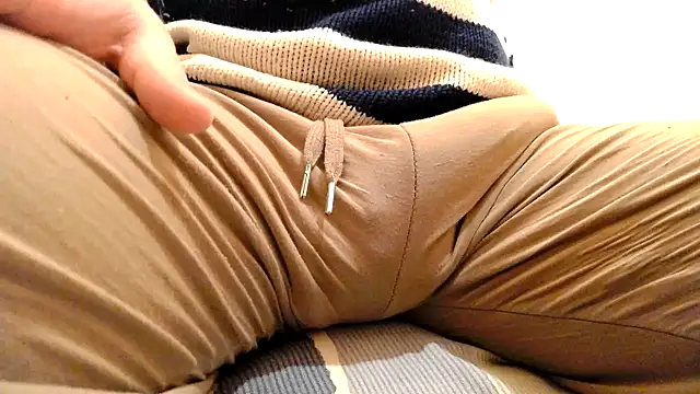 Snapshot of gae89tano chatting on March 2025 08:51:01 AM gae89tano online show from March 2025 08:51:01 AM