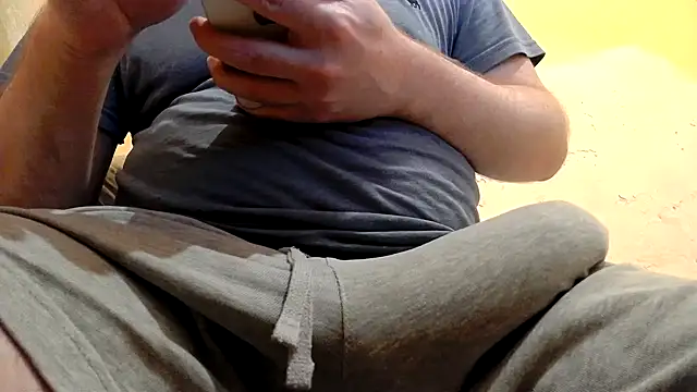 Snapshot of gae89tano chatting on September 2025 07:06:02 PM gae89tano online show from September 2025 07:06:02 PM