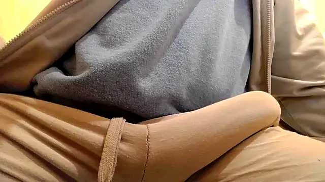 Snapshot of gae89tano chatting on November 2025 08:18:02 PM gae89tano online show from November 2025 08:18:02 PM