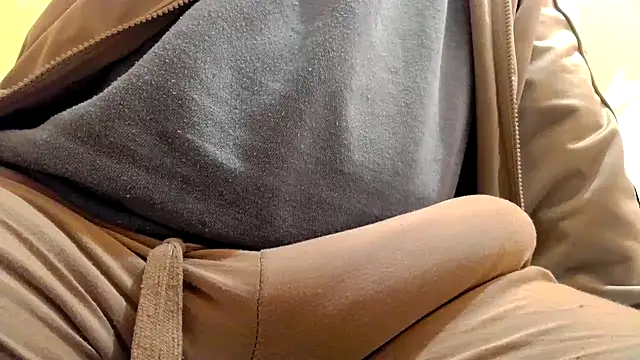 Snapshot of gae89tano chatting on November 2025 11:37:02 PM gae89tano online show from November 2025 11:37:02 PM