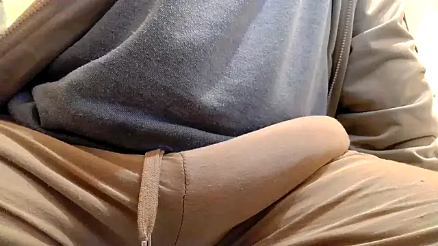 Snapshot of gae89tano chatting on November 2025 12:31:02 PM gae89tano online show from November 2025 12:31:02 PM