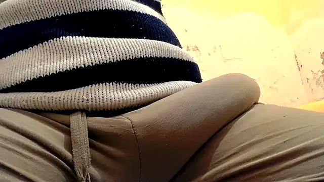 Snapshot of gae89tano chatting on December 2025 08:46:01 PM gae89tano online show from December 2025 08:46:01 PM