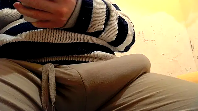 Snapshot of gae89tano chatting on December 2025 09:02:01 AM gae89tano online show from December 2025 09:02:01 AM