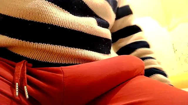 Snapshot of gae89tano chatting on December 2025 08:43:01 AM gae89tano online show from December 2025 08:43:01 AM