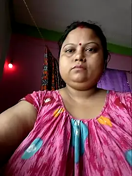 Snapshot of yourssoumi chatting on December 2024 04:04:01 AM yourssoumi online show from December 2024 04:04:01 AM