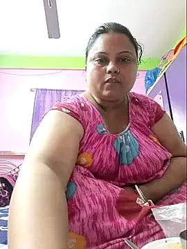 Snapshot of yourssoumi chatting on January 2025 06:22:01 AM yourssoumi online show from January 2025 06:22:01 AM