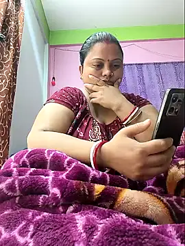 Snapshot of yourssoumi chatting on January 2025 03:47:01 AM yourssoumi online show from January 2025 03:47:01 AM