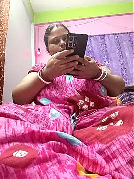 Snapshot of yourssoumi chatting on February 2025 06:40:02 PM yourssoumi online show from February 2025 06:40:02 PM