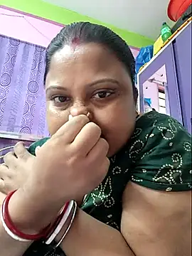 Snapshot of yourssoumi chatting on February 2025 03:34:02 AM yourssoumi online show from February 2025 03:34:02 AM