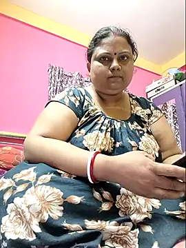 Snapshot of yourssoumi chatting on February 2025 01:07:01 PM yourssoumi online show from February 2025 01:07:01 PM
