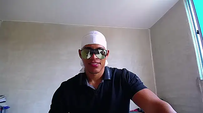 Snapshot of teddyfit19cm chatting on March 2025 03:18:02 PM teddyfit19cm online show from March 2025 03:18:02 PM