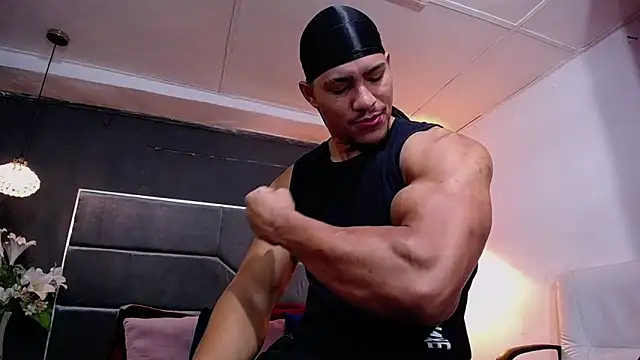 Snapshot of teddyfit19cm chatting on September 2025 01:34:01 PM teddyfit19cm online show from September 2025 01:34:01 PM