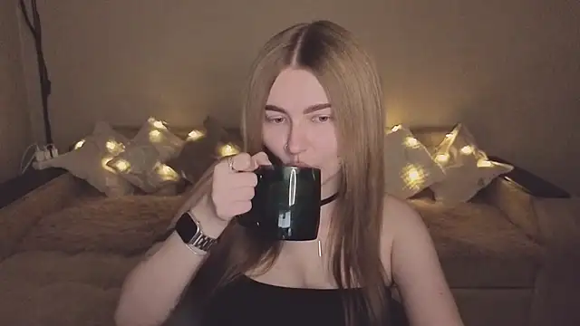 ViolettaLopez online show from November 2025 01:32:02 PM