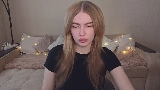 ViolettaLopez online show from May 2026 12:56:02 PM