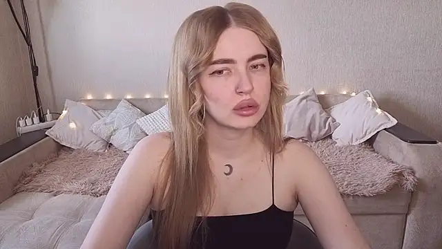 ViolettaLopez online show from June 2026 02:23:02 PM