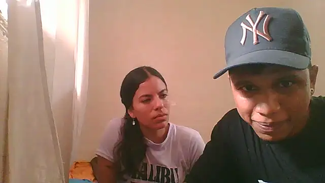 Snapshot of roman_and_jessie chatting on March 2025 09:27:01 PM roman and jessie online show from March 2025 09:27:01 PM