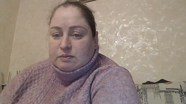 Amy August online show from March 2025 05:04:01 PM