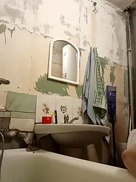 Amy August online show from March 2025 05:13:02 AM