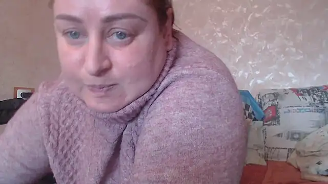 Amy August online show from March 2025 04:20:02 PM