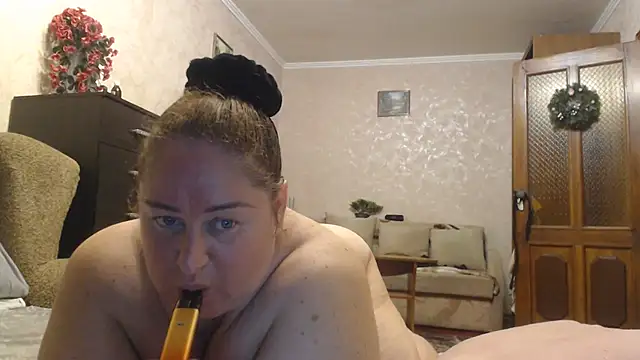 Amy August online show from June 2026 06:45:01 PM