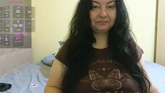 Snapshot of BBW_MILF_4U chatting on February 2025 07:52:01 AM BBW MILF 4U online show from February 2025 07:52:01 AM