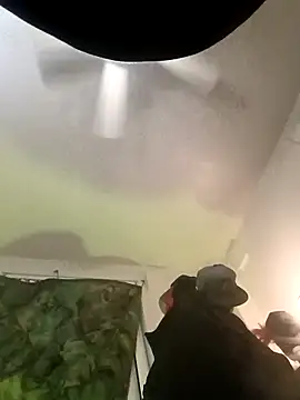 Snapshot of thefire420 chatting on December 2025 03:10:01 PM thefire420 online show from December 2025 03:10:01 PM