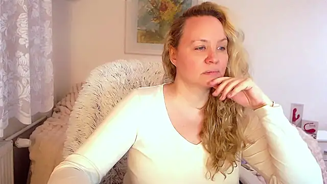 Sarah4you online show from January 2025 09:37:01 PM