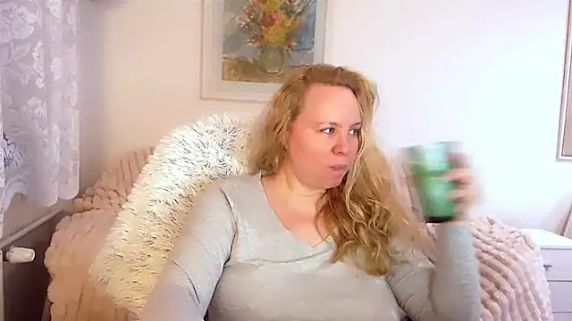 Sarah4you online show from March 2025 09:48:01 PM