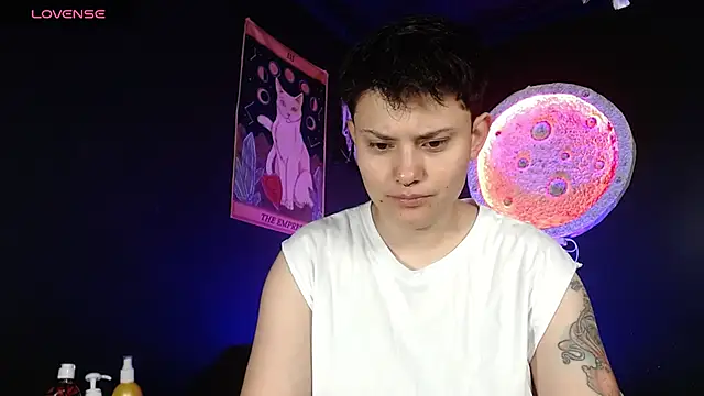 Snapshot of girl_intense444 chatting on November 2025 12:38:01 PM girl intense444 online show from November 2025 12:38:01 PM